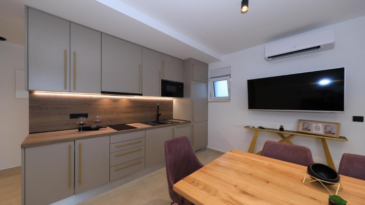Adastra Apartments Масленица Экстерьер фото